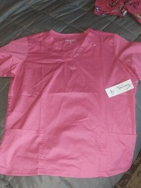 Butters Soft Women's V-Neck Scrub Top in Pink